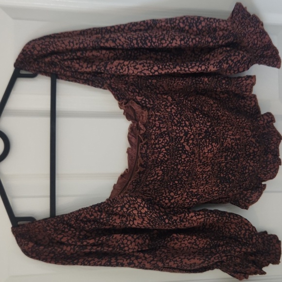 Urban Outfitters Women's Giselle Black and Brown Smocked Top Medium - Picture 8 of 10